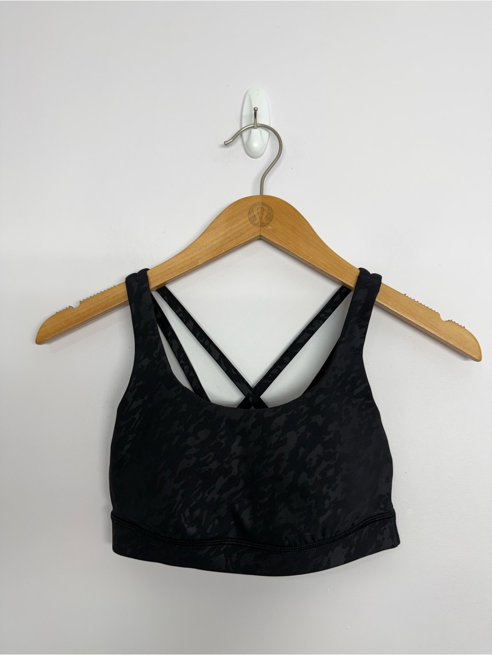 Lululemon Energy Bra Medium Support B–D Cups Motion Dash Emboss Black Sz 2